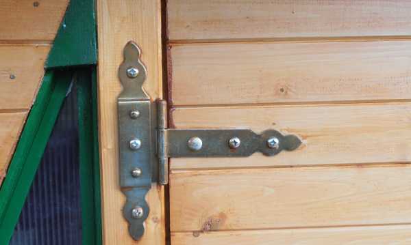 The outdoor hinges